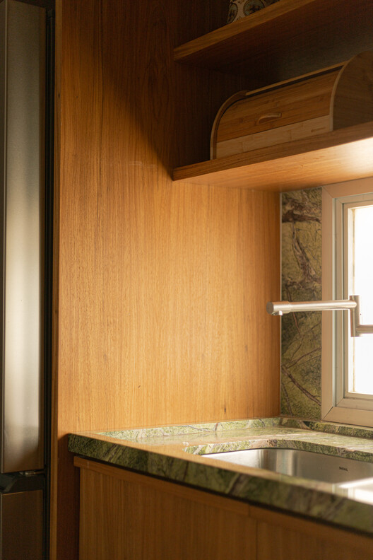 Apartamento Morgado de Mateus / Guido Otero Arquitetura + Gabriel César Arquitetura Apartamento Morgado de Mateus / Guido Otero Arquitetura + Gabriel César Arquitetura - Fotografía interior, Madera, Vidrio