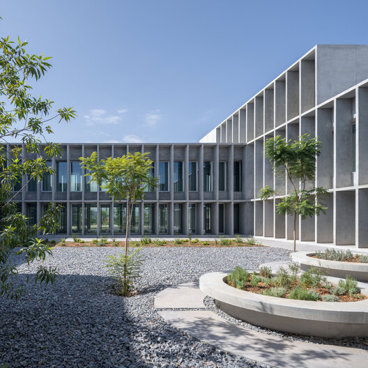 Facultad de Turismo de Malága / VAILLO + ARCHITECTS Facultad de Turismo de Malága / VAILLO + ARCHITECTS - Fotografía exterior
