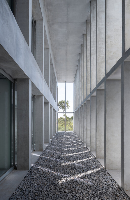 Facultad de Turismo de Malága / VAILLO + ARCHITECTS Facultad de Turismo de Malága / VAILLO + ARCHITECTS - Imagen 4 de 34