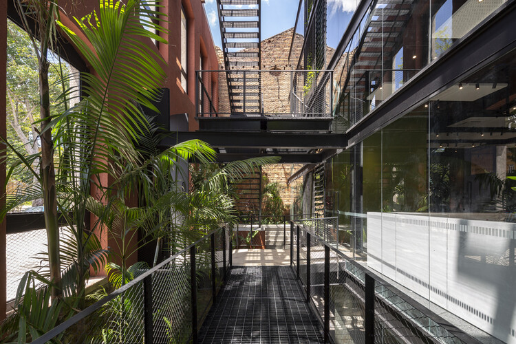 Material Mediation and Architectural Heritage - Image 3 of 10