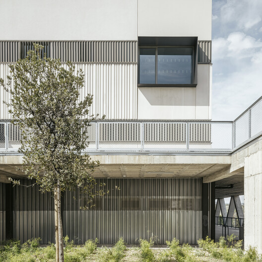 New Ontinyent Hospital / Contell-Martínez Arquitectos + Manuel Vega Arquitectos New Ontinyent Hospital / Contell-Martínez Arquitectos + Manuel Vega Arquitectos - Exterior Photography, Balcony