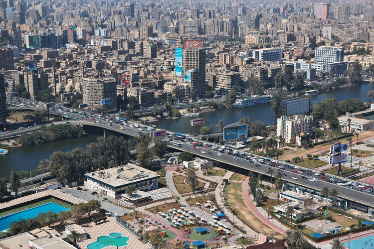 Moving Capitals Across Global Contexts: From Strategic Planning to Environmental Necessity - Featured Image