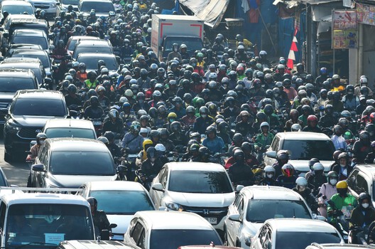 Moving Capitals Across Global Contexts: From Strategic Planning to Environmental Necessity - Image 5 of 8