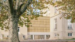 Connecting Gallery for the Les Verdaines Retirement Home / Agence Vulcano-Gibello