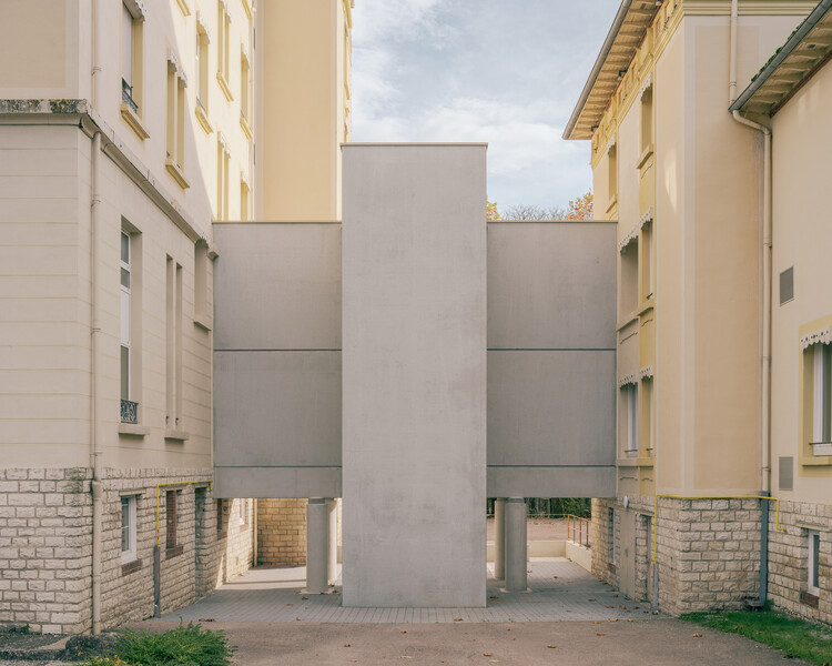 Les Verdaines Yaşlı Bakım Evi için Bağlantı Galerisi / Agence Vulcano-Gibello - Dış Mekan Fotoğrafçılığı, Beton