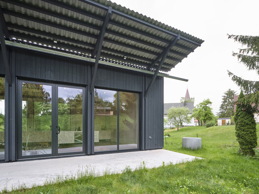 House with Crane and Fan / Alex Lehnerer Architekten - Exterior Photography, Garden