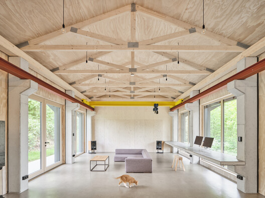 House with Crane and Fan / Alex Lehnerer Architekten - Image 3 of 19