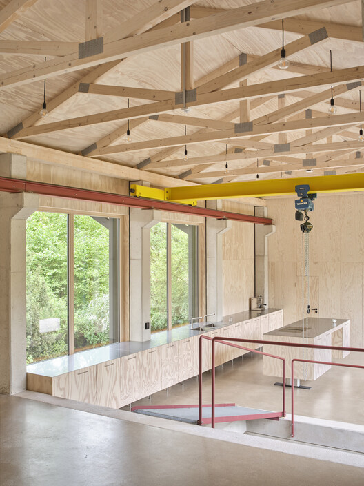 House with Crane and Fan / Alex Lehnerer Architekten - Interior Photography, Wood, Beam