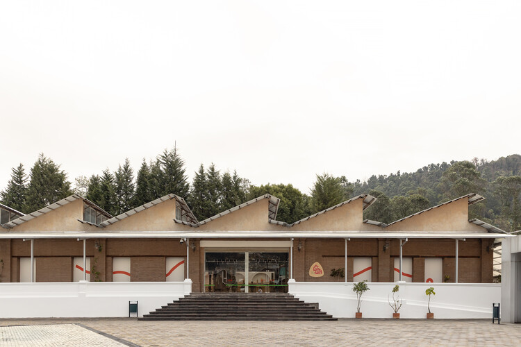 Museo Interactivo de Ciencias Awawa/Morfismo - fotografías exteriores