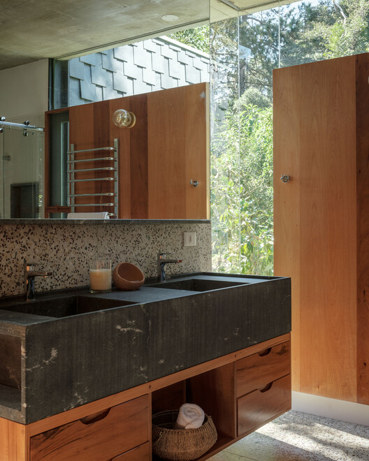 Mirzé Refuge / Estúdio HAA! - Interior Photography, Kitchen, Countertop, Wood, Sink