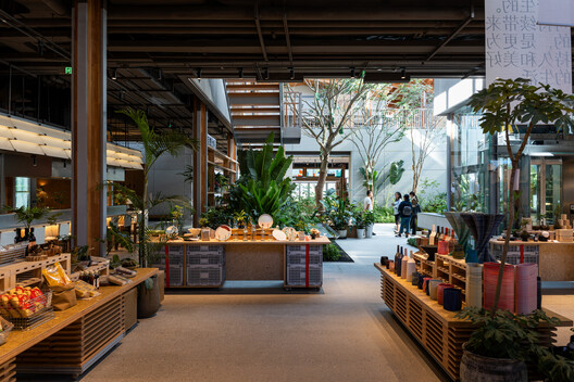 CHUNXI Marketplace and GULANG Gymnasium / Atelier Z+ CHUNXI Marketplace and GULANG Gymnasium / Atelier Z+ - Interior Photography, Living Room