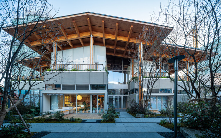 CHUNXI Marketplace and GULANG Gymnasium / Atelier Z+ | ArchDaily