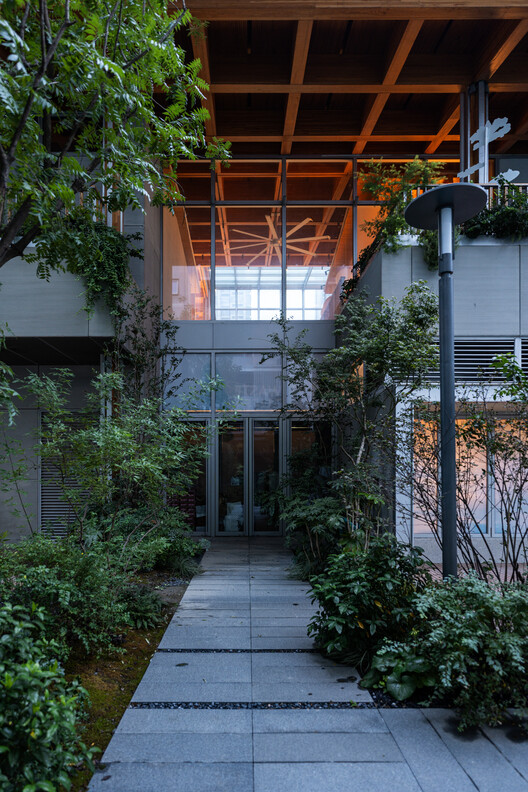 CHUNXI Marketplace and GULANG Gymnasium / Atelier Z+ CHUNXI Marketplace and GULANG Gymnasium / Atelier Z+ - Image 17 of 52