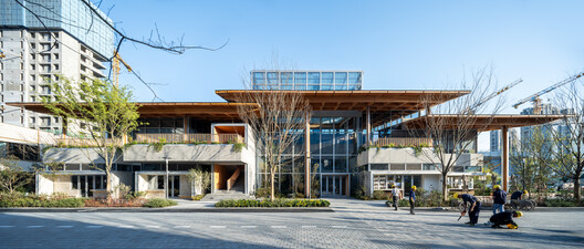 CHUNXI Marketplace and GULANG Gymnasium / Atelier Z+ CHUNXI Marketplace and GULANG Gymnasium / Atelier Z+ - Image 9 of 52