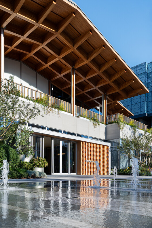 CHUNXI Marketplace and GULANG Gymnasium / Atelier Z+ CHUNXI Marketplace and GULANG Gymnasium / Atelier Z+ - Image 22 of 52