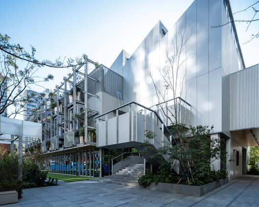 CHUNXI Marketplace and GULANG Gymnasium / Atelier Z+ CHUNXI Marketplace and GULANG Gymnasium / Atelier Z+ - Image 26 of 52