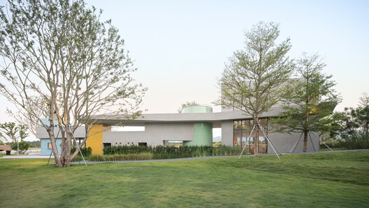 Nerve Lab. Experimental Sports Support Buildings on Double Happiness Island / Studio 10 Nerve Lab. Experimental Sports Support Buildings on Double Happiness Island / Studio 10 - Image 7 of 40