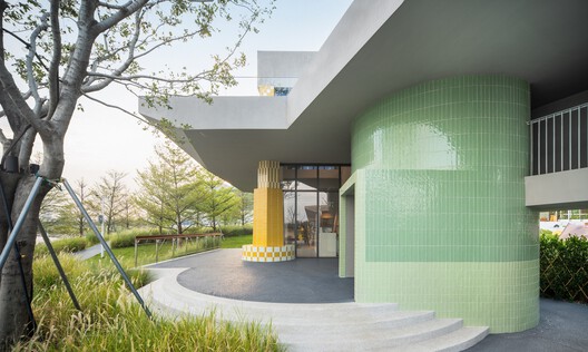 Nerve Lab. Experimental Sports Support Buildings on Double Happiness Island / Studio 10 Nerve Lab. Experimental Sports Support Buildings on Double Happiness Island / Studio 10 - Image 11 of 40