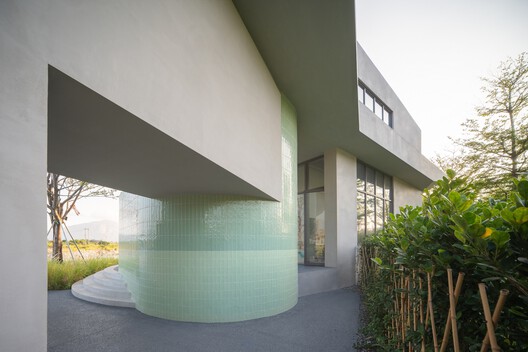 Nerve Lab. Experimental Sports Support Buildings on Double Happiness Island / Studio 10 Nerve Lab. Experimental Sports Support Buildings on Double Happiness Island / Studio 10 - Interior Photography, Garden, Concrete