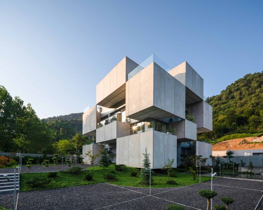 Double Side House / bood design bureau - Exterior Photography