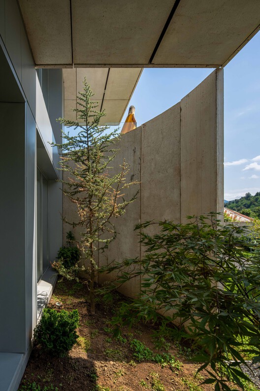 Double Side House / bood design bureau - Exterior Photography, Concrete