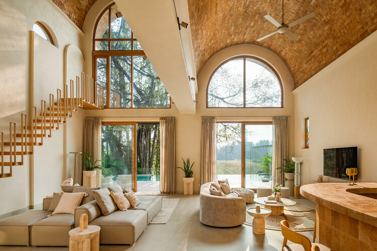 House of Tao / SAV Architecture + Design - Interior Photography, Living Room, Wood, Sofa, Lighting, Chair