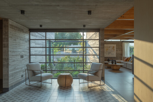 FA House / A4estudio FA House / A4estudio - Fotografía interior, Sala de estar, Madera, Sillas