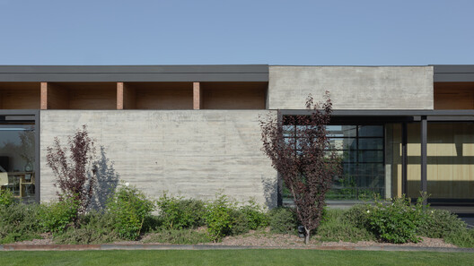 FA House / A4estudio FA House / A4estudio - Fotografía exterior, Jardín, Concreto