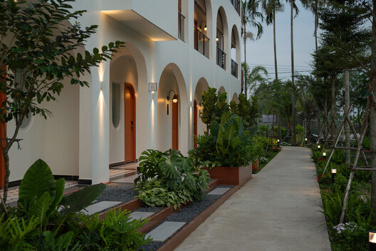 Sadec Garden Hotel / PAU Architects Sadec Garden Hotel / PAU Architects - Exterior Photography