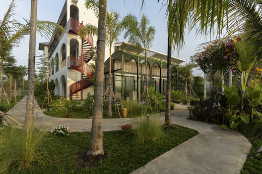 Sadec Garden Hotel / PAU Architects Sadec Garden Hotel / PAU Architects - Exterior Photography, Garden