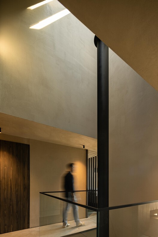 Casa Refugio TerraSense Mountain / Atelier DRK Casa Refugio TerraSense Mountain / Atelier DRK - Fotografía interior, Iluminación