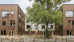 De Zevensprong - Centro Integrado Infantil y de Especialización / KRFT Architecture