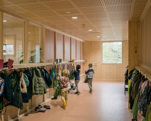De Zevensprong - Integrated Child and Expertise Center / KRFT Architecture - Interior Photography, Closet, Wood