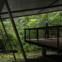 Refugio en el Bosque Tropical - Centro de entrenamiento de guías turísticos / Estudio Garúa - Fotografía exterior, Aprendizaje, Bosque