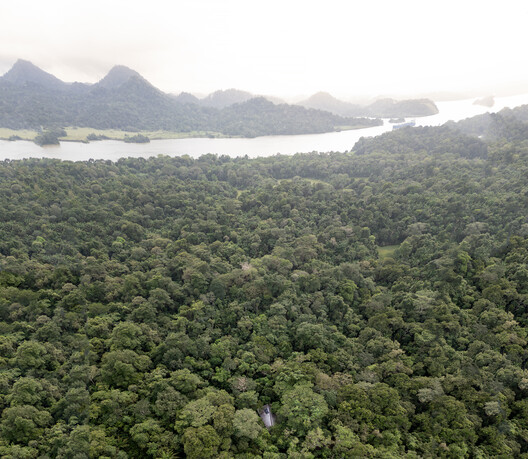 Refuge in the Rainforest - Tour Guide Training Center / Héctor Ayarza + Estudio Garúa Refuge in the Rainforest - Tour Guide Training Center / Héctor Ayarza + Estudio Garúa - Image 18 of 26