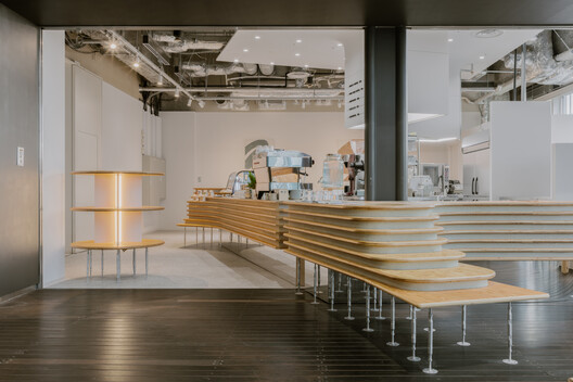 BERTH COFFEE Minatomirai BERTH COFFEE Minatomirai - Image 4 of 11