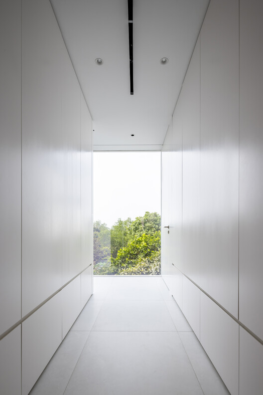 F10 House / 23o5Studio - Image 17 of 34