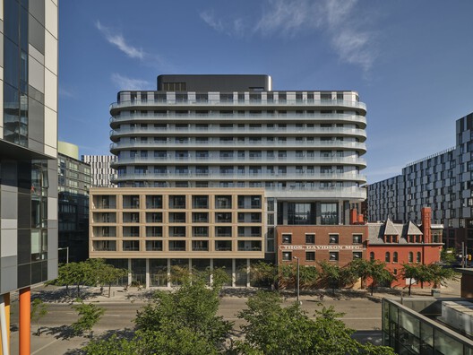 Indigenous Hub / BDP Quadrangle + Two Row Architect + Stantec Architecture + ERA Architects Indigenous Hub / BDP Quadrangle + Two Row Architect + Stantec Architecture + ERA Architects - Image 6 of 24
