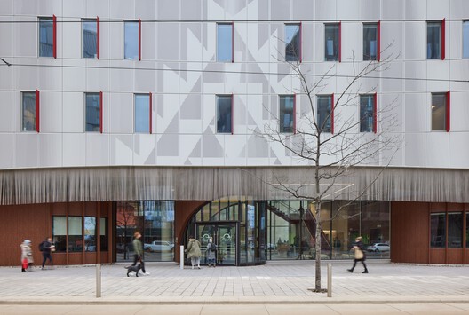 Indigenous Hub / BDP Quadrangle + Two Row Architect + Stantec Architecture + ERA Architects Indigenous Hub / BDP Quadrangle + Two Row Architect + Stantec Architecture + ERA Architects - Image 9 of 24