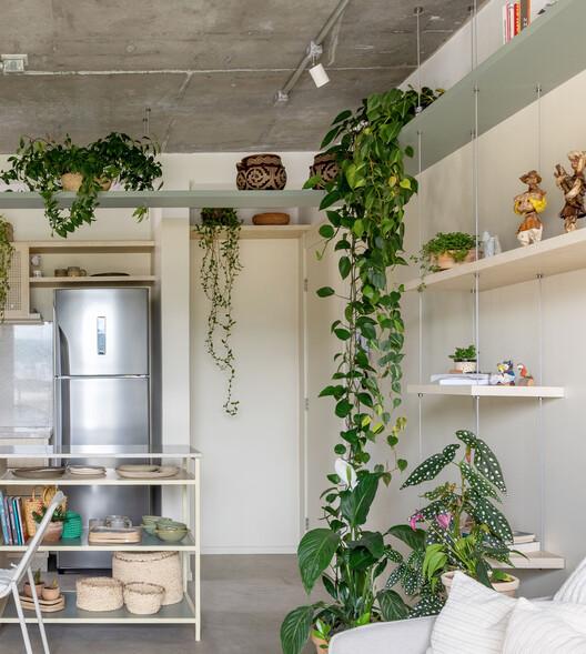 Apartamento Mari 402 / Térreo Arquitetos - Fotografia de Interiores, Cozinha, Iluminação, Prateleira