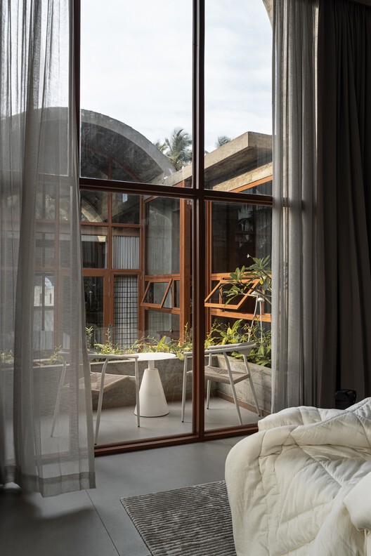 Vault House / Encasa Archstudio - Interior Photography, Lighting, Chair