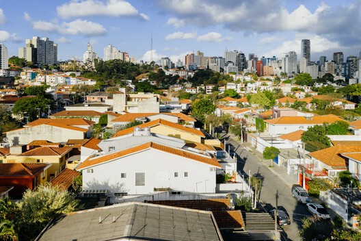 Residencia RAJ / Ricardo Gusmão Arquitetos Residencia RAJ / Ricardo Gusmão Arquitetos - Fotografía exterior, Fachada