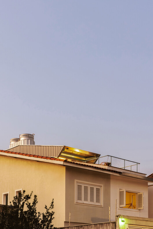 Residencia RAJ / Ricardo Gusmão Arquitetos Residencia RAJ / Ricardo Gusmão Arquitetos - Fotografía exterior, Balcón