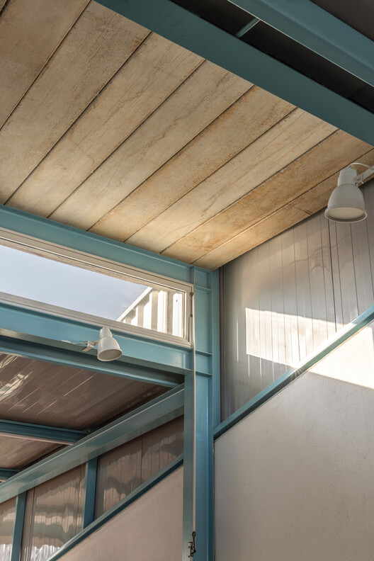 Residencia RAJ / Ricardo Gusmão Arquitetos Residencia RAJ / Ricardo Gusmão Arquitetos - Fotografía interior, Madera, Vidrio, Fijación Vigas