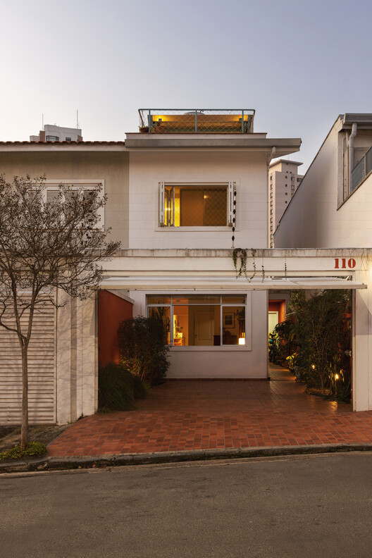 Residencia RAJ / Ricardo Gusmão Arquitetos Residencia RAJ / Ricardo Gusmão Arquitetos - Fotografía exterior