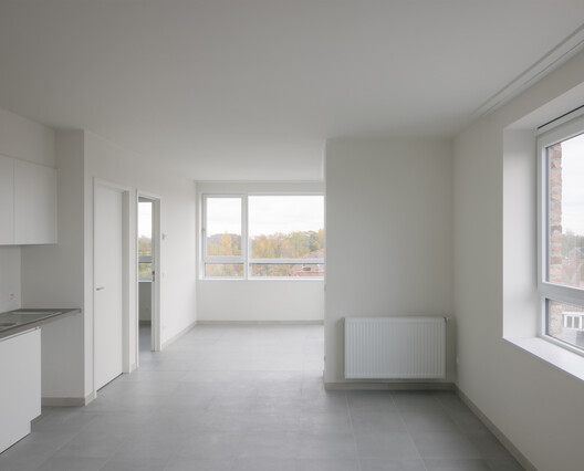 Urban Infill Project for Social Housing / MAKER architecten - Interior Photography, Glass, Concrete