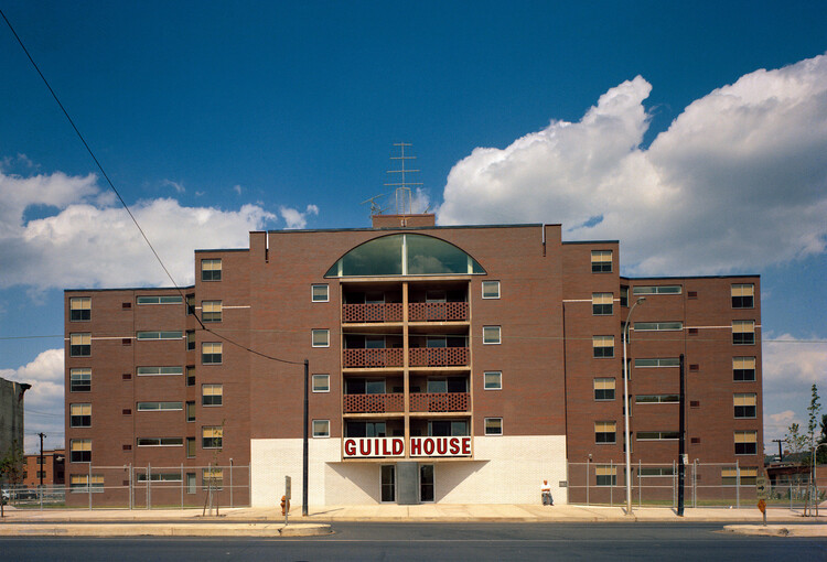 Playful and Ironic: The Legacy of Postmodernist Architecture in the United States - Image 3 of 24