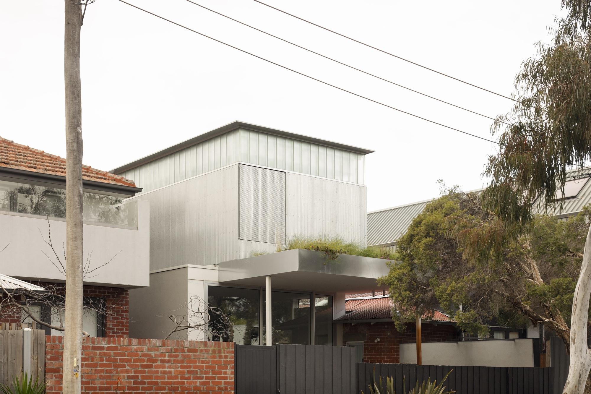 A Light Addition / Office MI-JI