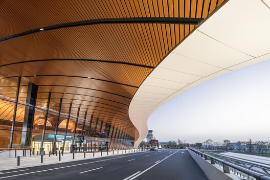 Lishui Airport  / MAD Architects - Image 3 of 14