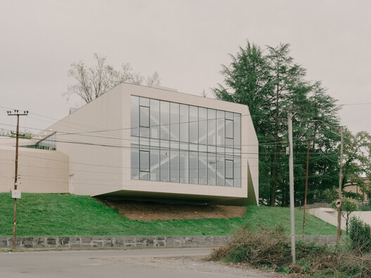 Zviad Gamsakhurdia Presidential Center / Tsanava + Maisuradze + T-architects Zviad Gamsakhurdia Presidential Center / Tsanava + Maisuradze + T-architects - Exterior Photography, Concrete